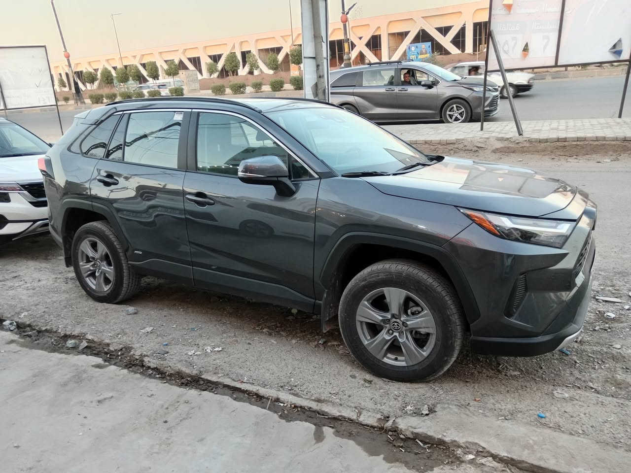 سلام عليكم للبيع رافور موديل 2024 دخول جديد بدون تبديل بدون صبغ السعر ٢٥٥ ماشيه ٧٠٠٠ لاتصال على الرقم ***********
