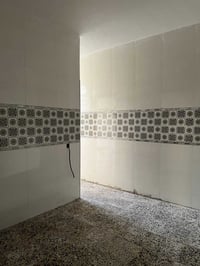 بيت ميت متر عل ساحه قريب عل مدرسه الورديه السعر 85 وبي مجال اليحب ينتص...