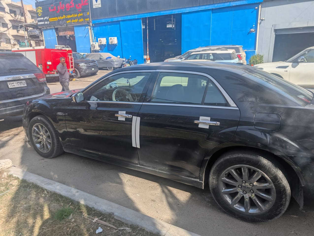 السلام عليكم
الشايب c300 
موديل 2011 
الحادث كلين تايتل بدون قطره صبغ 
السياره كامله مكمله بدون اي نقص 
ماشيه 192 m 
سياره جاهزه لاخر حبايه بدون نواقص سياره  ومال جناي ومرتبها على ايدي سياره محدثه بلكامل بجم وخلفيه 2020 تحديث اصلي وليس تجاري 
مكاني بغداد الغزاليه او الكراده 
*********** 
السعر 168 وبيها مجال
