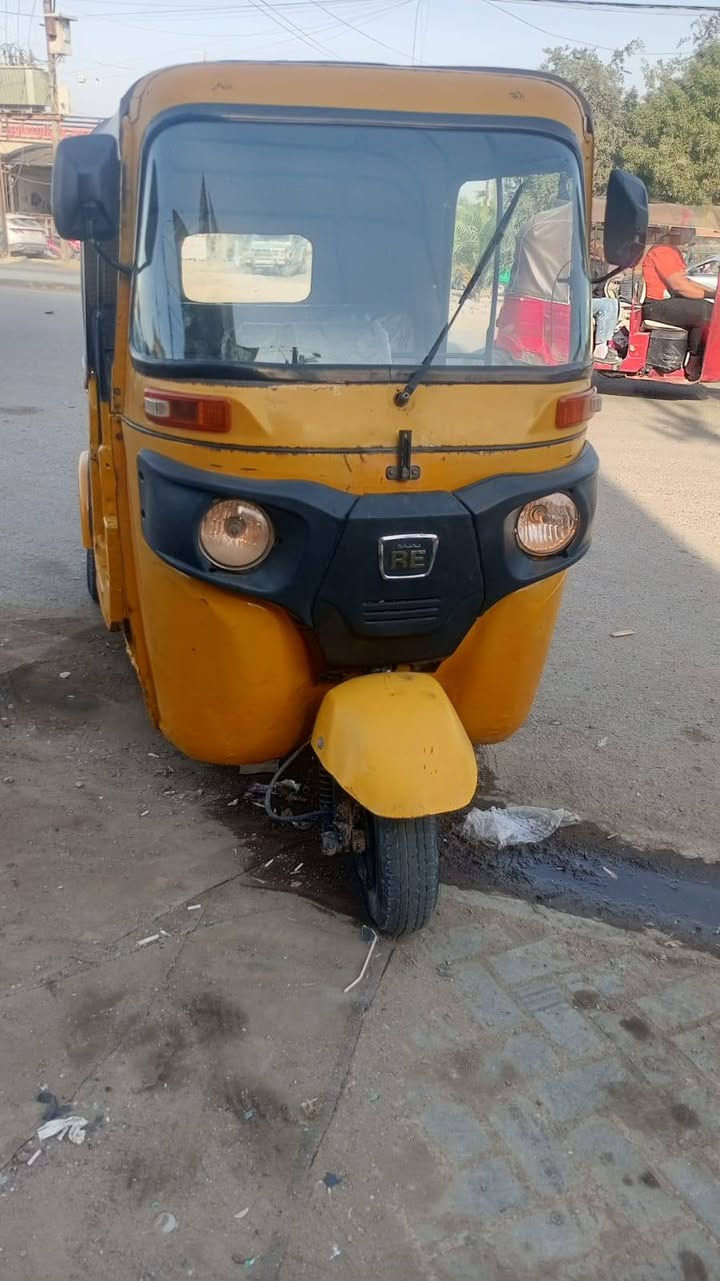 سلام عليكم تكتك مديل ١٧ للبيع أوراق كامله سعر ٣  وبيه مجال جاهزه من كلشي اي نقص ما بيه  عنوان بغداد حي النصر ***********
