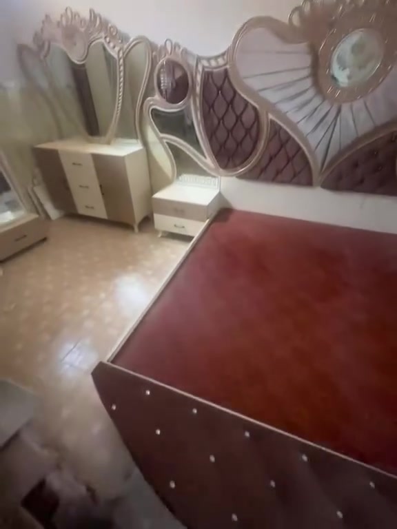 يم معرض تاج الملكي كل ما تحتاجونه من اثاث منزلي كامل 
العنوان تكريت القادسيه نهاية شارع الكراج مقابل تنزيلات الباشا الاستفسار الاتصال عل الرقم 
رقم الهاتف
***********
وتساب فقط
