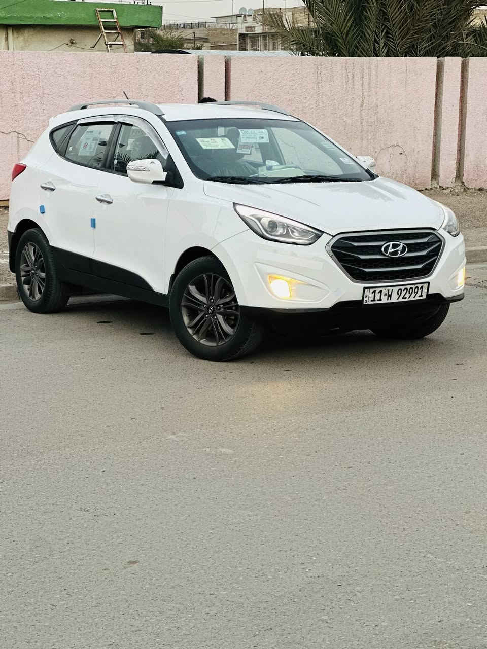 السلام عليكم ❤️
توسان للبيع 2014

 الف  ((((سيارة كلش جديدة ))) 

سيارة كفالة عامة حتة دعاميات مكفولة 

فقط بارد بصيط " بل هلال خلفي 

المواصفات  

سونار مرفوق مع صور 

كامره خلفيه فول HD

محرك 2000

تبريد قطعتين💨🌨️

فول تحكم ستيرن

سايد ابريك رجل

 لايت لد ثلجي 

وبيهة منضومة زنون عالي ناصي🚇

وتخم تاير جديد 

اشاير بالمري والمري كهربائي

سياره مكفوله كفاله عامه من الدعاميه للدعاميه

مكاني بغداد  سيارة وبلعافية عل ياخذهة

 السعر 143$$ وبيه مجال 

وكلشي موجود بلسوك 

مكاني بغداد بحي اور🏨***********
