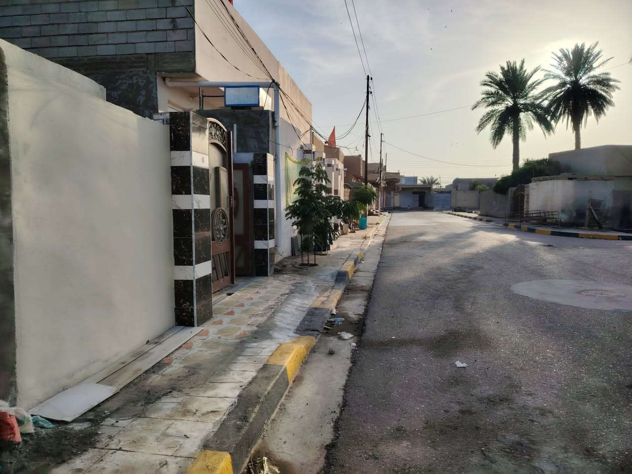 سلام عليكم
مشتمل للبيع
الموقع صلاح الدين قضاء بلد حي الصمود قرب شارع الحولي البوعنون
جنس عقار ملك طابو صرف
المساحه ١٣٥ متر
يحتوي على
كراج
حديقه
استقبال
مطبخ
صاله
غرفه نوم
صحيات داخليه وخارجيه
للاستفسار الاتصال على الأرقام التاليه
***********
***********
او مراجعة مكتب التمار للعقار الواقع شارع المحطه محلات الحاج عدنان
