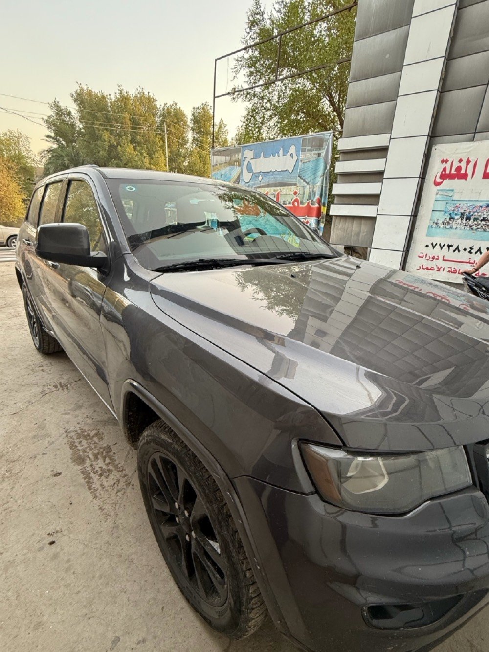 للبيع جيب بلاك توب ٢٠١٩