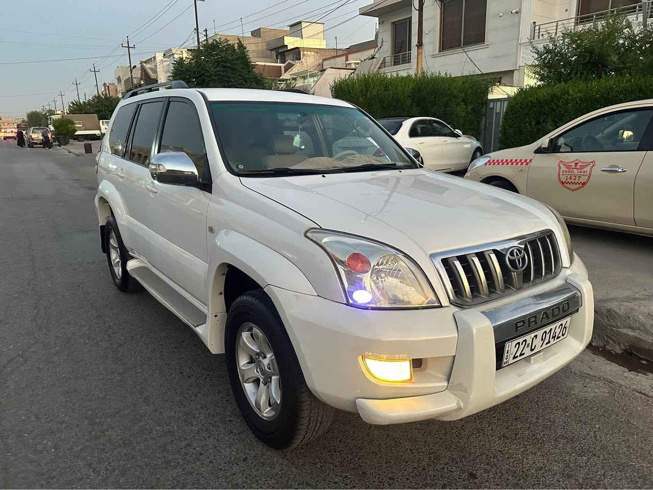 توێتا پرادۆ٢٠٠٨ 
٦ پستن 
بێ سبوخ بێ تدعدیل  مەکینە نەکراوەتەوە
بەس سەقفی کال بویتەوە 
بدون سبوغ ٦ سلندر
سعر ١٤٧$ مجال
*********** أربيل, العراق
