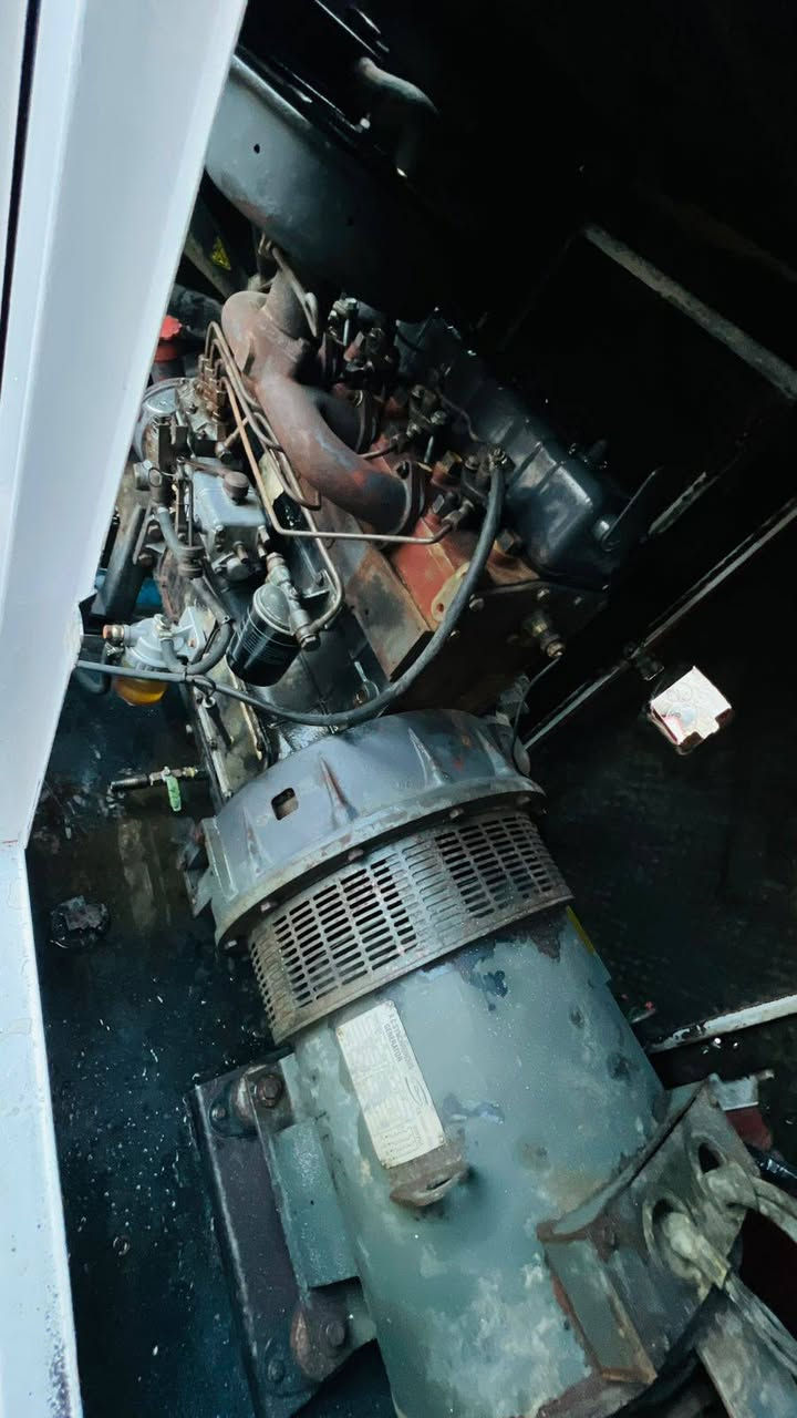 سلام عليكم اخوان
بيركنز للبيع
30KV
محرك ٤ سلندر 
نظام شاشه دبسي
إطفاء وتشغيل اوتوماتيك
كاتم مولده جاهزه 
مكانه الانبار -صقلاويه 
السعر ١٨ ورقه 
***********
