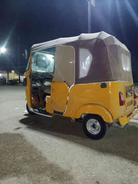 تكتك 21 مكفول كشر ومكينه بس زنجيل وكلجات رقم وسنويه مداور ثاني يوم ملاحضه بيع فارغ مكلف بل نشر 
الخاص مغلق نتصل ودلل ‏‪***********‬‏
