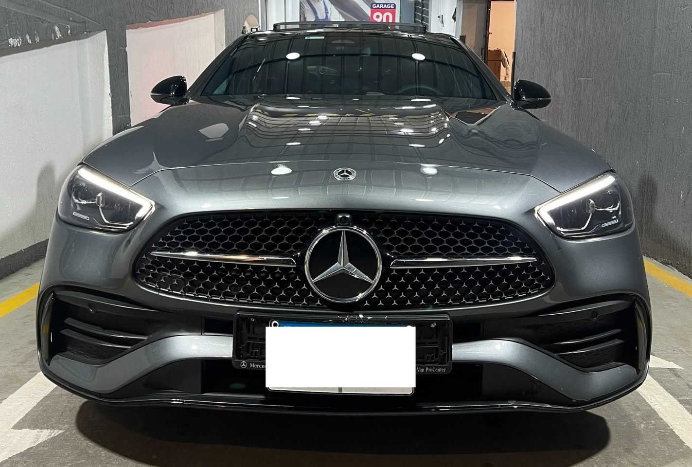 Mercedes C180 AMG  2026

ماشيه 14000 كم
ماتور 1500 CC
فابريكا بالكامل من الخارج والداخل
سقف بانوراما - كاميرا 360 - مرايات كهربائية
يوجد طبقة حمايه
وثيقه تامين سنه

للتواصل : 01050867556 - 01050374425 القاهرة, مصر


**إذا كنت صاحب هذا الإعلان وتريد حذفه لأي سبب، رجاءا أرسل رسالة إلى الدعم الفني**