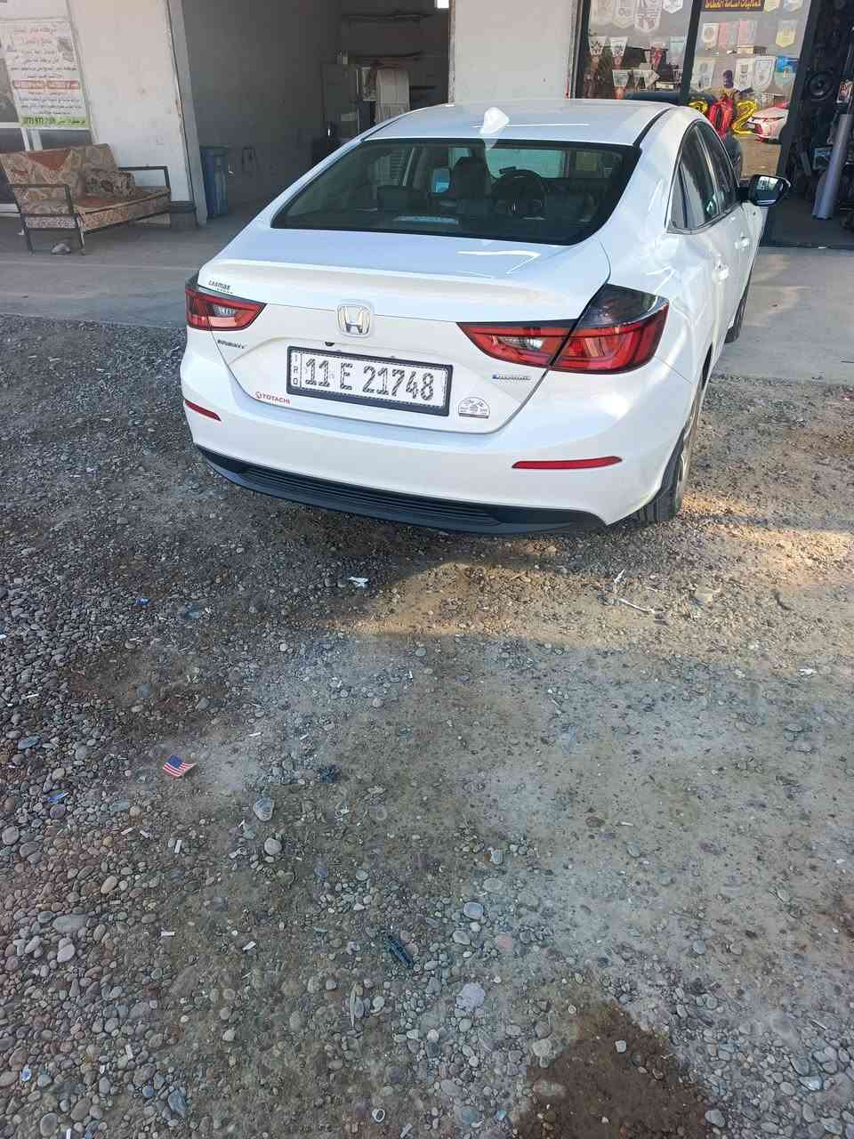 السلام وعليكم هوندا انسايت موديل 2022 حادثه بابين فقط مثل ما موضح امبدلهن اصليات مال تفصيخ مكان السياره بغداد حي الجهاد  سعره 140 (***********)
