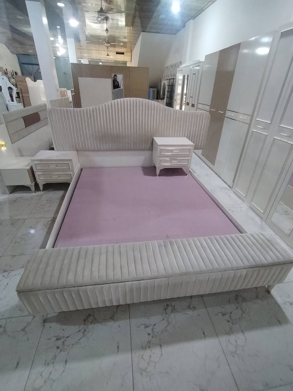 غرف نوم تركي جديد ومستعمل وتبديل القديم اب جديد عنوان المعرض اسرى ومفقودين للستفسار ***********
