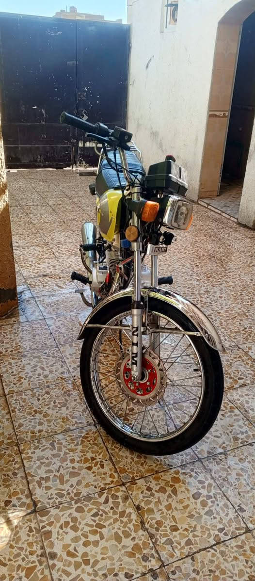 متاح نامة امتياز ٢٣ مرقم وكامل دراجة خير من الله مطلعهة وكالة علا ايدي مكينة تخبل مكان كوت شهداء متواجد خاص او اتصل ***********
