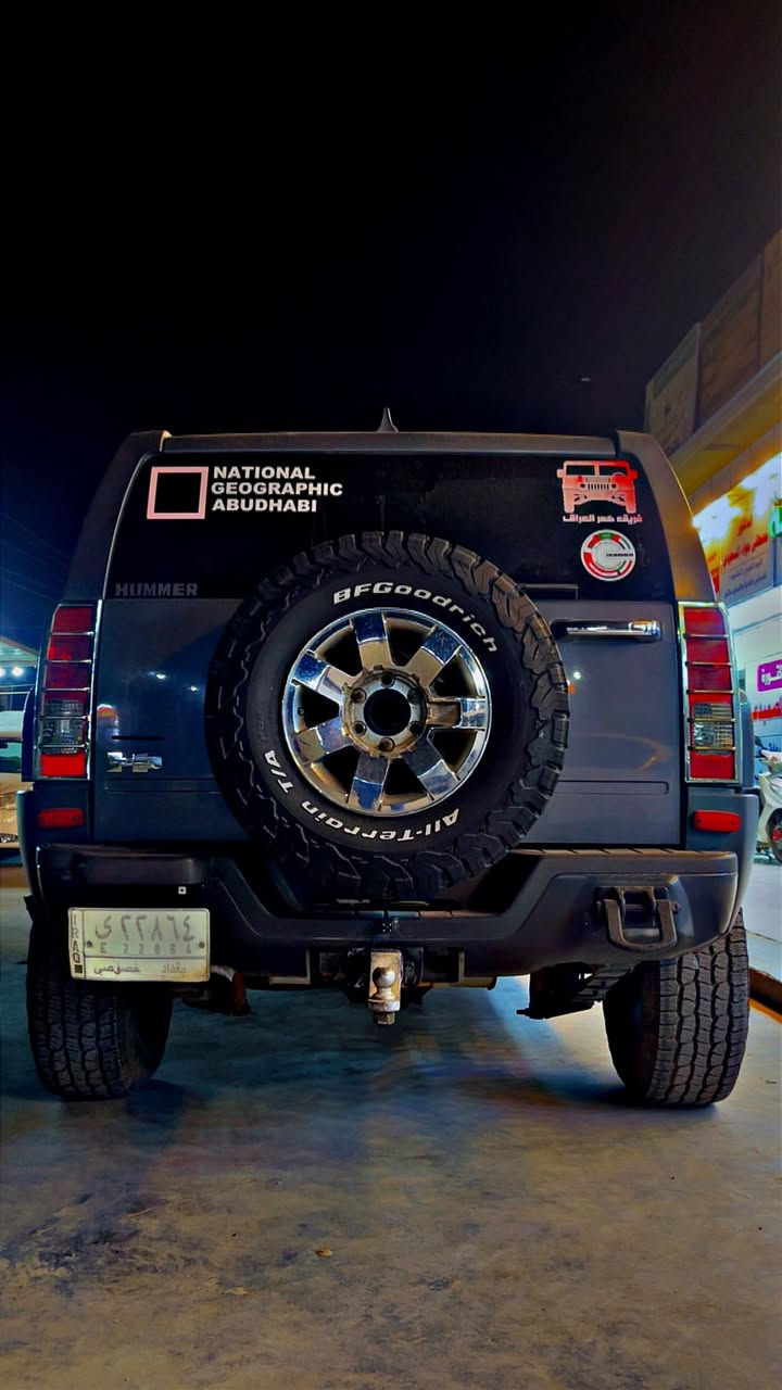 اخوتي الطيبين السلام عليكم 
همر ٢٠٠٨ سنوية وهزة ٢٠٢٨ لون مميز اسمنتية بدون ضربة بدون صبغ وخلي احجيلكم شصارف عليها سيارة مال جناية بس احتاجيت فلوس عندي ضرف طارئ الله شاهد والشباب يعرفون بضرفي ، 

١- فتحة سلايد كل الوضعيات شغال وكلشي مابي
 
٢- صدر جديد بالباكيت دبلات وطبلات وبوش ومشط وشمعات وروس رواط وحتى اللقم كلهن نفض تام 

٣- باور ستيرن جديد
 
٤- كومبريسر جديد تبريد ثلاجة وسويته بشهر العاشر 

٥- اضوية وبروجكترات زنون تسويلك الشارع نهار 

٦- بصمة تشغيل وتشغيل عن بعد وبالتلفون اتطفيها وتشغلها يم الفنان فيصل الحداد
ووياها بصمة ثانية اضافية احتياط 

٧-ادامة للگير والسيارة تو ويل يم الفنان حيدر همر 

٨- محرك السيارة ناعم وخرسة السيارة لكن ينرادلها ادامة بلكات 
ونوزلات وواشر قبق ولفات

٩- تايرات عالية نقشة شبه خشنة نظيفات 

١٠- داخل السيارة اسود وخالي من الكسر والتلزيك والبراغي نظيف جداً 

١١- السيارة غاز وبانزين يعني انسى الصرف

١٢- سستم صوت زرع كامل بداخل الابواب عمل بلاد ودمام وسابوفر مالته مشدود جوه الشاشه بداخل الدشبول 

السيارة مال جناية الله شاهد وصرفت عليها هوايه ولوما امر بضرف حالياً والله مابيعها وربي يكفيكم الشر ، السيارة بيها ملاحظات بسيطة حالها حال اي همر ومكانها بغداد المنصور وسعرها 120$ وبيها مجال بما يرضي الله والشراي عيوني اله وما اوگف وياه بسعر والكل بالگروب يعرفني ، 
للتواصل  
*********** 
واتساب واتصال وتلگرام وكلش موجود 🤣 
تحياتي
