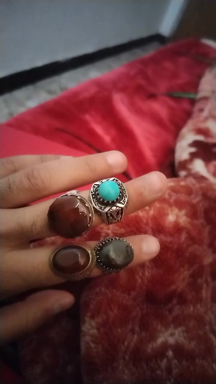 سلام عليكم
عقيق يماني كبدي صياغه ثقيله
سينائي
سليماني
كلهن للبيع قيم بليرضي الله


**إذا كنت صاحب هذا الإعلان وتريد حذفه لأي سبب، رجاءا أرسل رسالة إلى الدعم الفني**