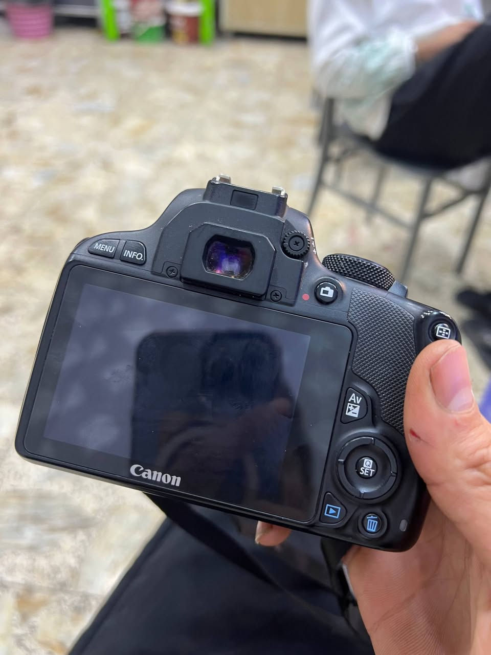 السلام عليكم كامره للبيع نوع كانون 1800
نضافه فوول السعر 600وبیها مجال رقم الهاتف***********
