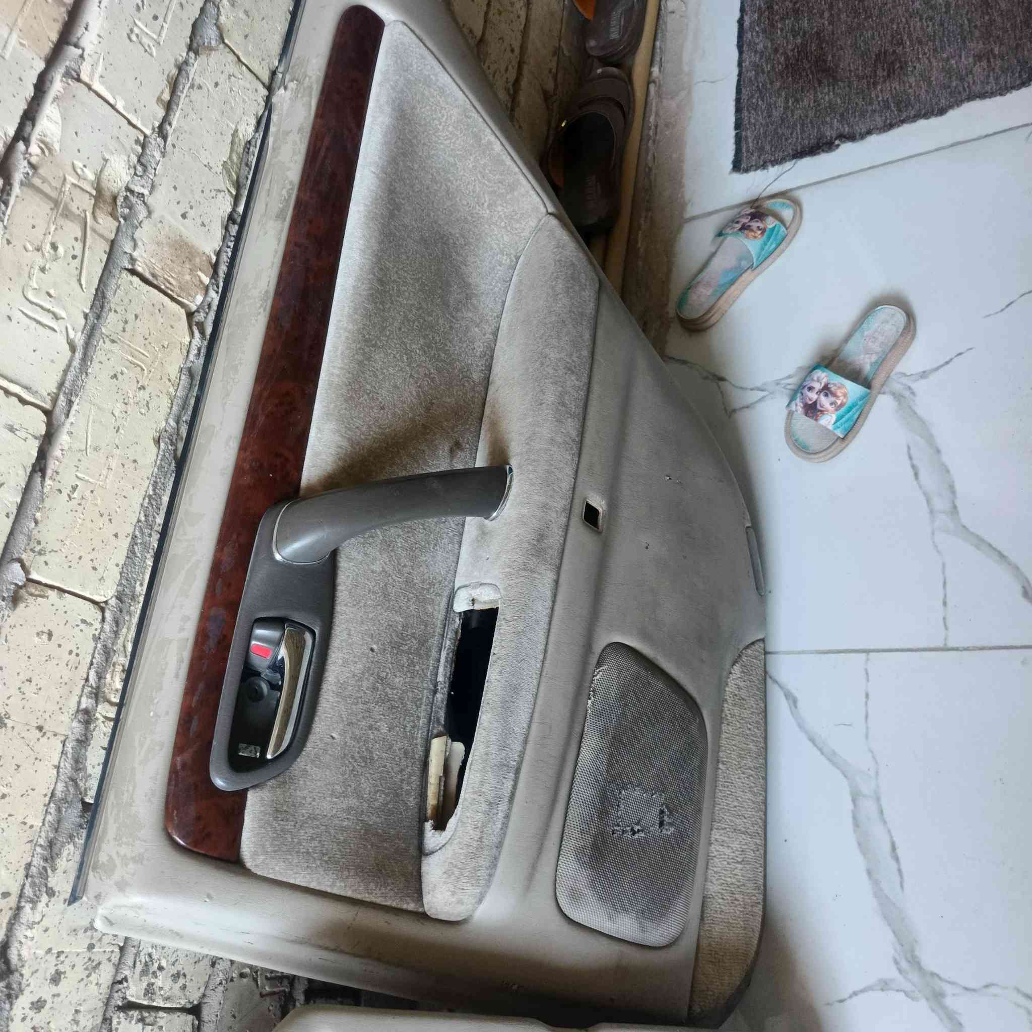 السلام عليكم
بطاين جلد مال ملكة الورة جدد زيرو وكدام شويه تعبانات
وبطاين مخمل حلوات +دكم خلفيه مال جام اوتو مال كرستال +شباج راس ثور كرستال +لحيه اماميه مال ملكة اصليه خضراويه مناسبات بيش ما جان ابيع *********** مكاني نجف
