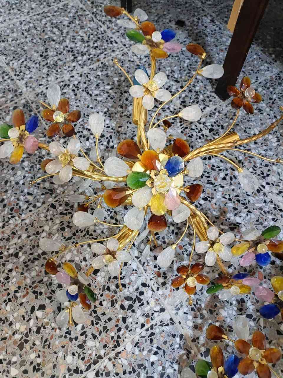 السلام عليكم..للبيع ثريات عدد 2 يحتاجن كلوبات شرط الشغل اللون ثابت يرادلهن تنظيف ..السعر 35 الف


**إذا كنت صاحب هذا الإعلان وتريد حذفه لأي سبب، رجاءا أرسل رسالة إلى الدعم الفني**