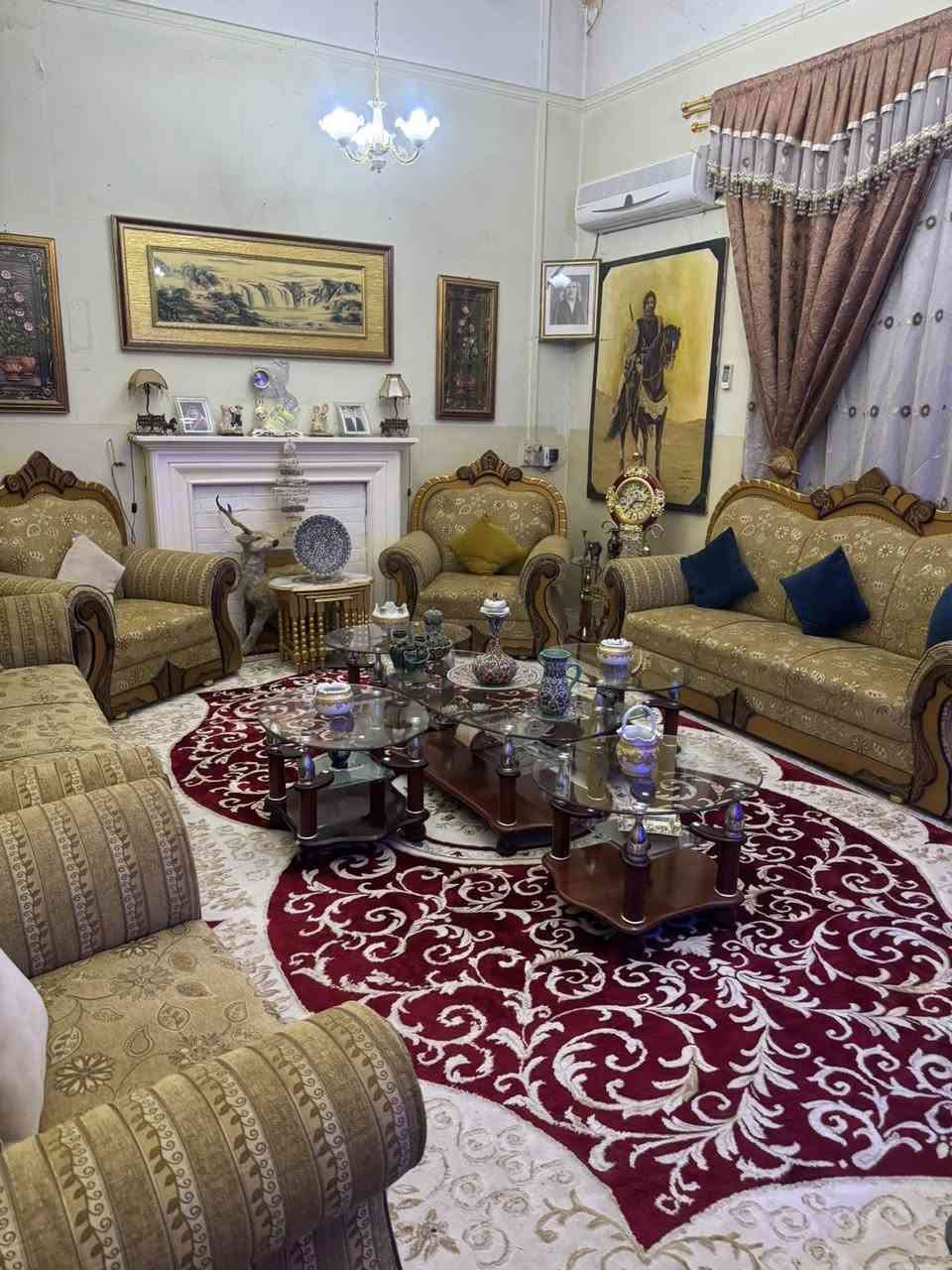 السلام عليكم
عندي طخم قنفات نظيف كلش شغل بغداد وديوان أيضاً نظيف 

وميوزه وسط زحاجية للبيع الي يريد يدخل خاص مع الشكر

ادمن وافق وفقك الله


**إذا كنت صاحب هذا الإعلان وتريد حذفه لأي سبب، رجاءا أرسل رسالة إلى الدعم الفني**