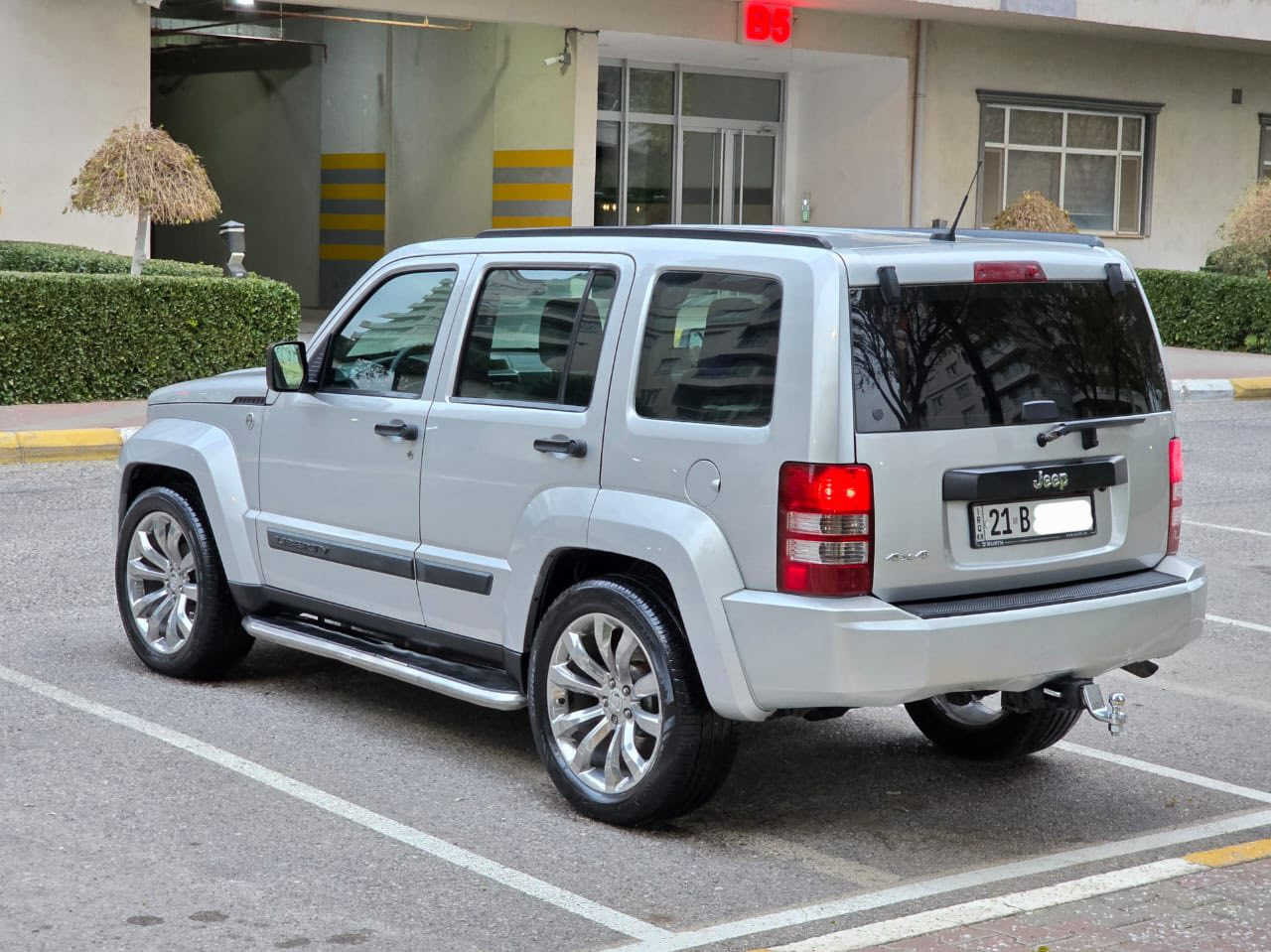 بۆفرۆشتن. 🇺🇸🩶 .للبیع

جێب لیبێرتی  ٢٠٠٩  بێ بۆیاخ 

ئۆتۆماتیک دەبڵ ئەکسل  ABS  دژەخلیسک 
تحدیدسرعە شاشەوکامێرا 

مەکینەی نەکراوەتەوە یەک پەڵەی بچوک کارتی هەیە سەنەوی تازەیە بەناوی خۆمانە 

گێڕومەکینەوتحویل وغەرامەبەشەرت 
لەسلێمانیم گەڕەکی ڕاپەڕین 

سعر /في التعليق يتم الرد فورا على المسنجر ✍🏻

نرخ/ لە کۆمێنت بنوسە یەکسەر وەڵام دەدەیتەوە 📮

*********** ☎️ 
*********** ☎️
