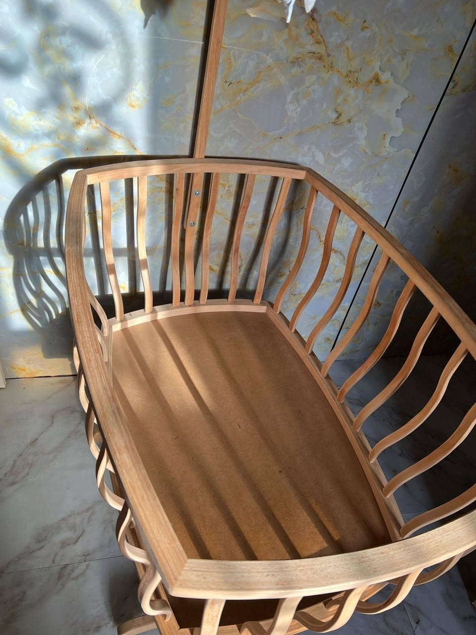 سلام عليكم بنات، عندي كاروك أطفال نظيف جدًا وحالته ممتازة، مستخدم استعمال خفيف تقريبًا ٦ أشهر فقط.
• اشتريته بـ ١٧٥ ألف
• طالبة بيه ١٥٠ ألف وبي مجال بسيط
• بيه تول وينشال يعني يصير وجهين: بالتول وبدون تول حسب الرغبة بسہَ التول شوية تعبان لهذا كلت بي مجال
• ناعم، ثابت، شكله جميل ومناسب لغرفة الطفل

اللي حابة تراسلني عالخاص 🌸
 ملاحظة ماعندي توصيل أنــَي من النجف ياريت تكونين من النجف.    ***********
