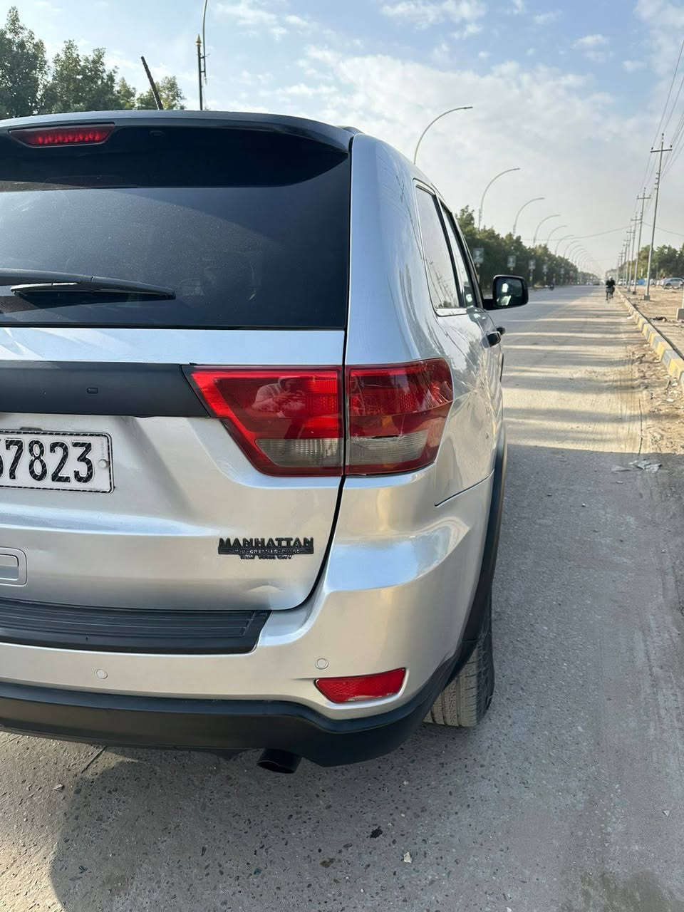 السلام عليكم جيب لاريدو مديل 2011 فت السبعينه فه خاص سياره فول 1/1كشنات تتف تبريد كشنات جلد فتح قطعتين تبريد ربع بصمات شاشه تابلت تشغيل عن بعد  وبعد بيه هواي مواصفات مكينه 6سلدر المرغوب السيارة حادث مال أمريكي  بنيد مبدل وجاملغ معدل على البارد وبيه مكانت صبغ ابيع حزام بدون داخل  رقم بغداد انكليزي بسمي السيارة جاهز من كلشي  الاستفسار *********** السعر140وبيه مجال للطيبين
