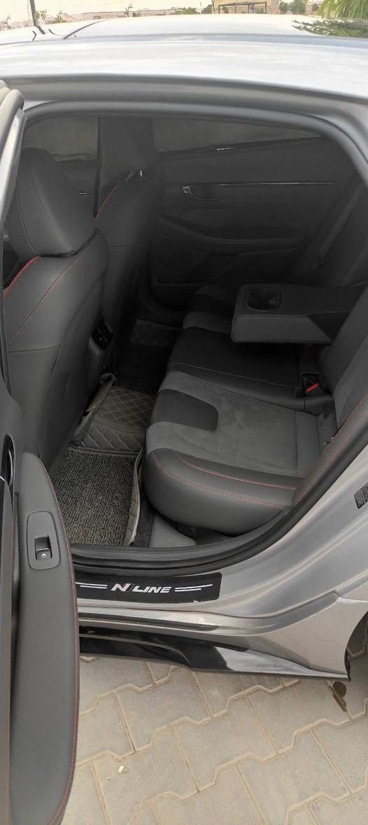 السلام عليكم من رخصة الادمن المحترم 
هونداي سوناتا N LINE مكينه 2500 تيربو (290حصان)
موديل 2023   السعر 195$وبيها مجال
فول مواصفات اعلى فئه بلسوناتا
حادث بسيط  بارد بخشم البنيد وبالعراق جاملغ الأمامي الجهة اليمنى هم بارد بدون فتح وبدون صبغ .
تبريد ابلادي شرط تقرير السياره تعمل وتسير من امريكاا
بدون ايرباك سليم 
ماشيه 61 كيلومتر 
بصمه دخول ذكي کشنات جلد وكنتاره كشنات كهرباء
تدفئه تبريد بلكشنات 
السياره كله ختومات N LINE
تبرید قطعتين
لايتات ٤ عدسات زنون بلادي عالي ناصي
لدات داخليه
سايد بريك بصمه
ویل کب حجمه ۱۹
دبل كزوز السياره
شفتات بلستيرن 
السعر 195$ وبيها مجال السيارة بالحقيقة أحلا من الصور
للاستفسار : ***********  (( المكان النجف الأشرف ))
