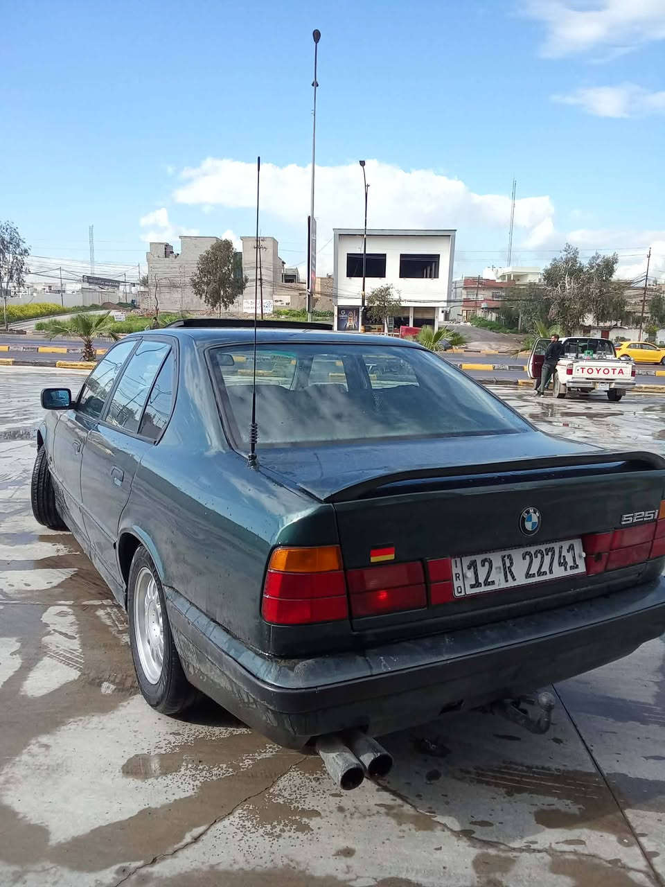 السلام وعليكم
BMW525i
كبس ديجيتال اصل بليته وسنويه 525

السياره مصبوغه جماليه مكينه گير شرط سنويه جديده رقم دولي شرط التحويل كاربون بيها  طخم تاير جديد صدر عمرتو قبل يومين سياره جاهزة السعر 52 وبيها مجال بسيط 

التواصل رقم ***********
