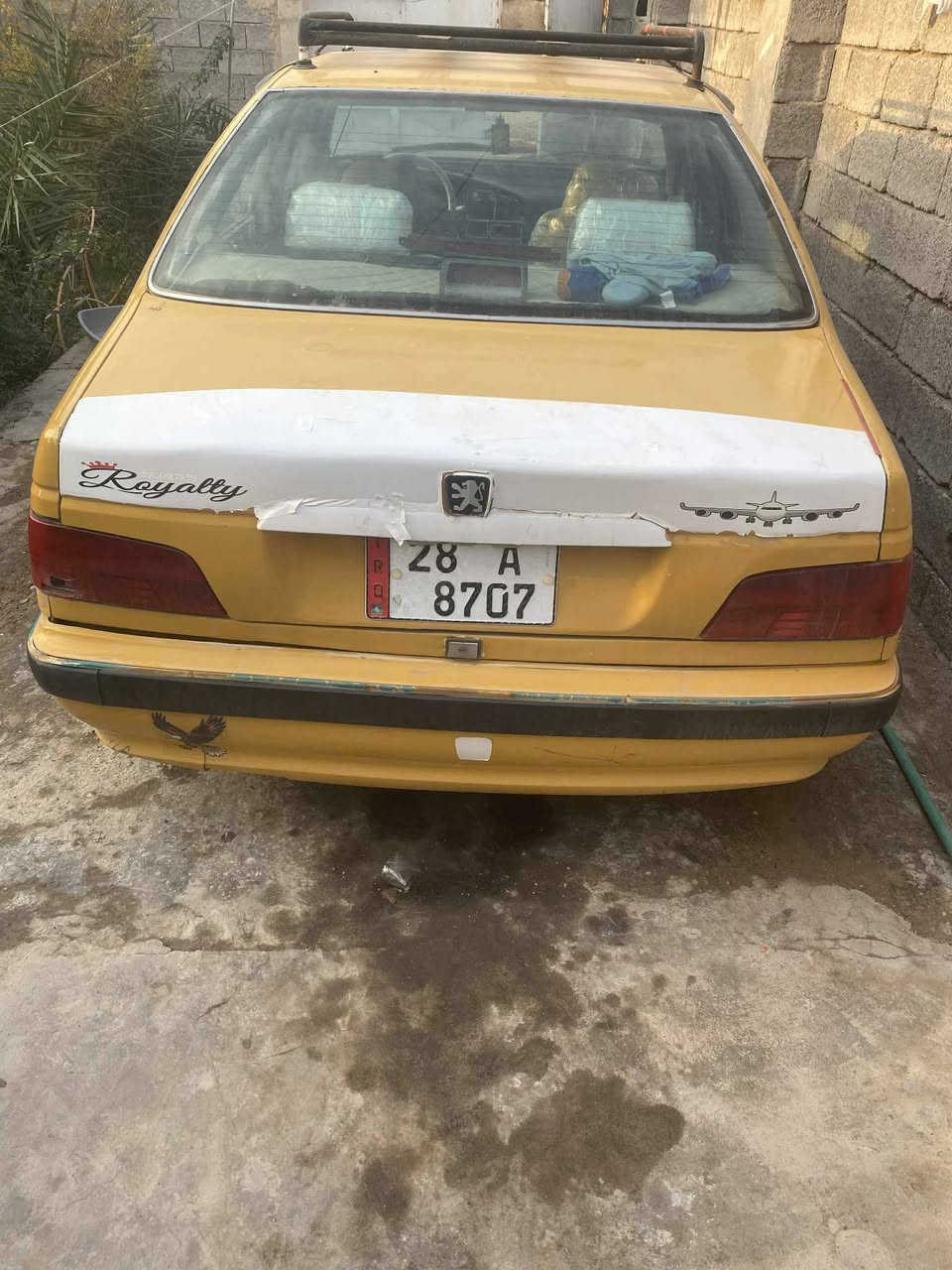 السلام عليكم بيج باص للبيع هيئه غرامات مصفره جيرو مكينه خير من الله السعر 25 ورقه بهاج المكان جسر ديالى منطقه العريفيه***********
