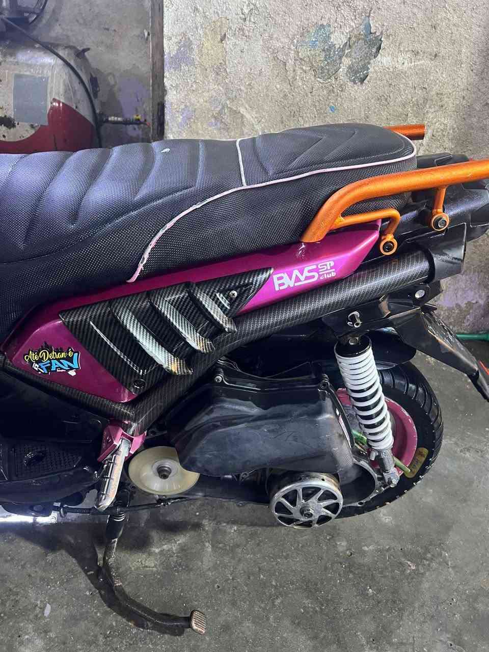 السلام عليكم جبلي للبيع متروسة تزويد مكينه هاون كلجات رياضي كهربائيات شغالة دشبول  شغال سعره صالنصة بوري عدل اصلية سعر 850وبيه مجال حك جية مكاني بغداد حي اور او مدينة ***********رقمي
