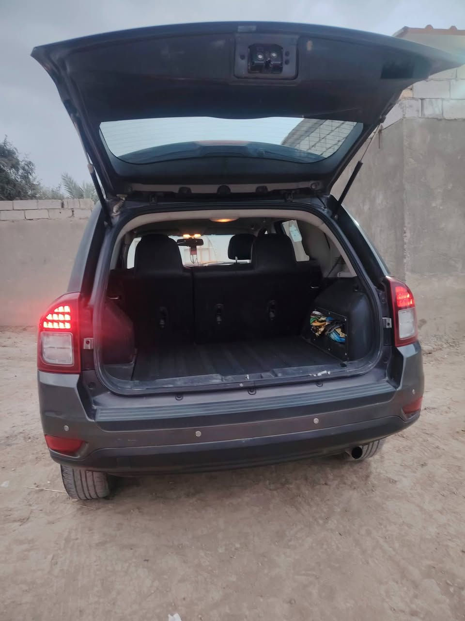 السلام عليكم
جيب كومبارس .
موديل 2016.
الرقم بغداد.
المداور ابنفس اليوم.
محرك 2400.
المكان الديوانيه.
للاستفسار ***********
