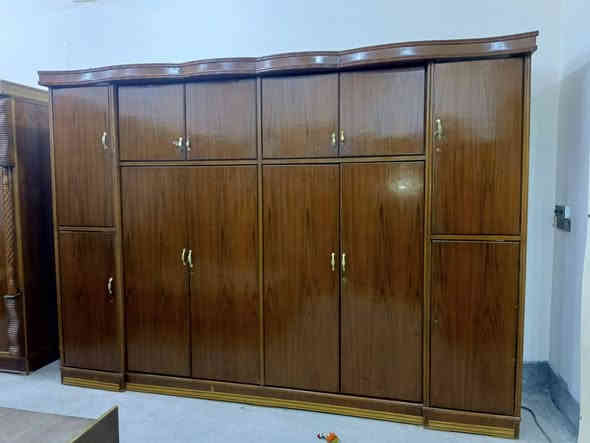 غرفة نوم صاج عراقي حطاطه فول نضافه السعر مليون و ١٠٠ وبيها مجال العنوان الرمانه للاسفسار خاص او ***********
