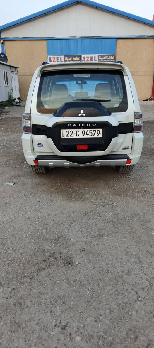 السلام عليكم للبيع باجيرو موديل 2016 رقم اربيل بسمي تحويل مباشر سيارة جديدة جاهزة مكفولة كفالة عامة مكاني بغداد المحمودية السعر 205 وبيهة مجال ***********
