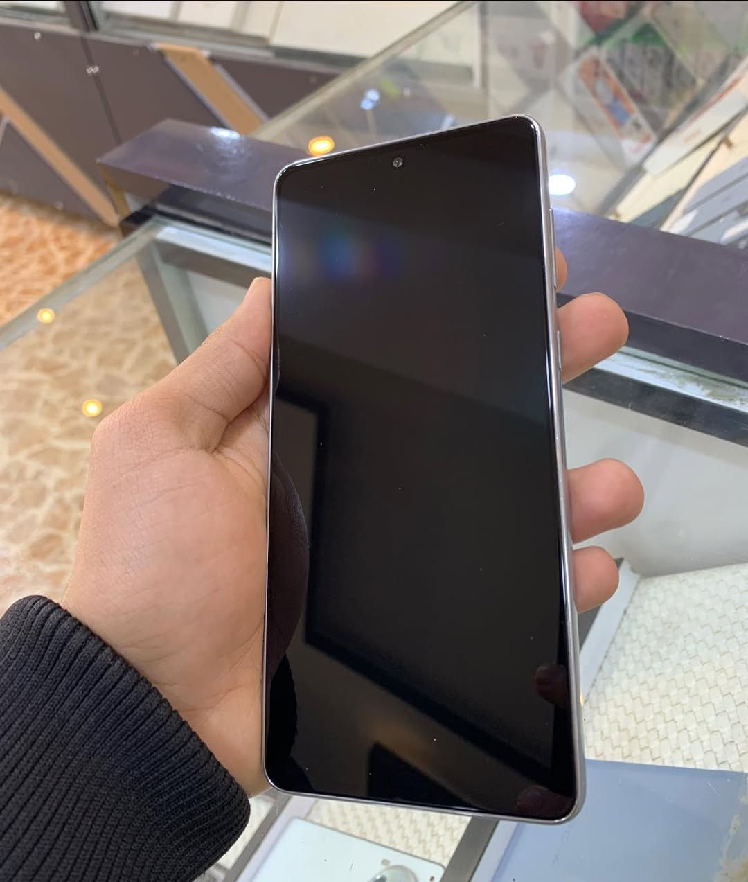 A73
ذاكرة 256
الجهاز نضافة 95%
قطعة مرتبة وضمان 24 ساعة اي خلل اي شي يرجع 

العنوان سامراء / حي الضباط الأولى /مقابيل سوق الضباط الكبير 
مركز زيد للإتصالات 
للاستفسار والتواصل واتساب أو  على الرقم 
*********** 📱📞
