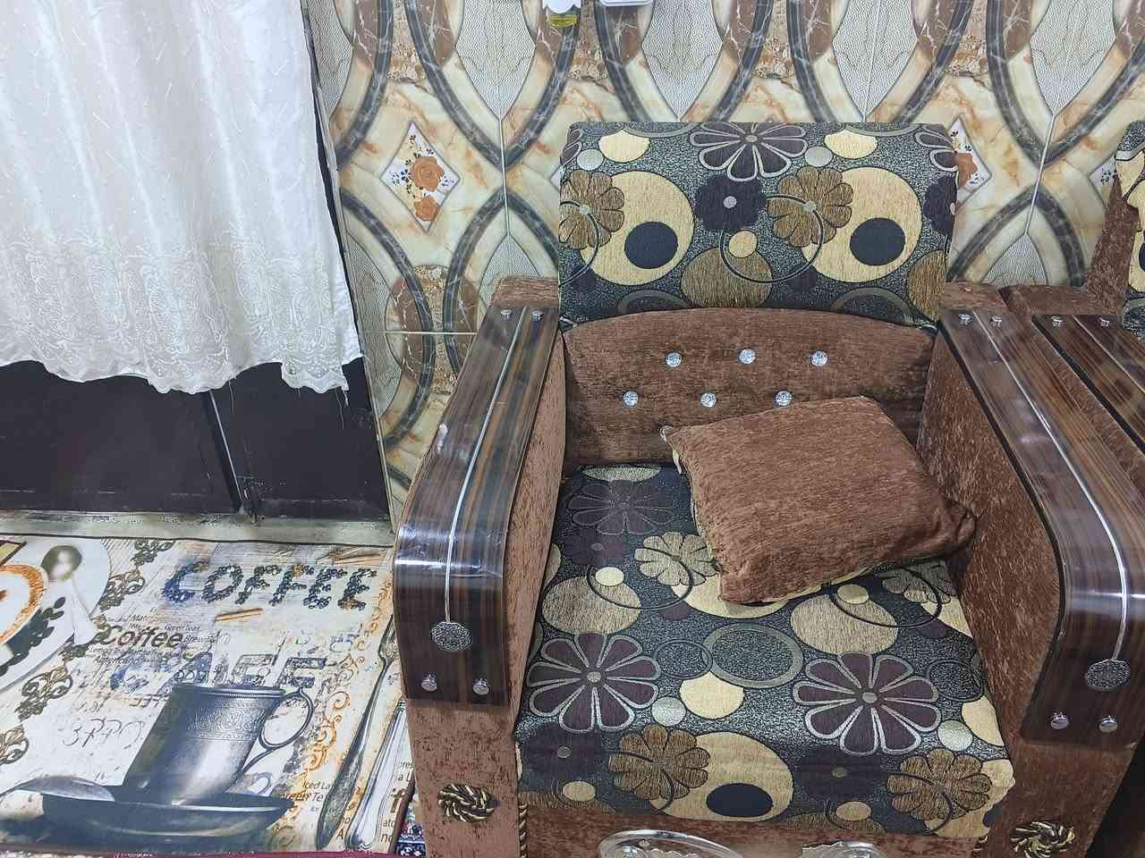 مساكم الله بالخير والعافيه
تخم ونص متكون من 15 مقعد للبيع النظافه فول ميه بالميه للاستفسار مراسلة الصفحه او الاتصال على الرقم 
***********
الموقع سدة الهندية
