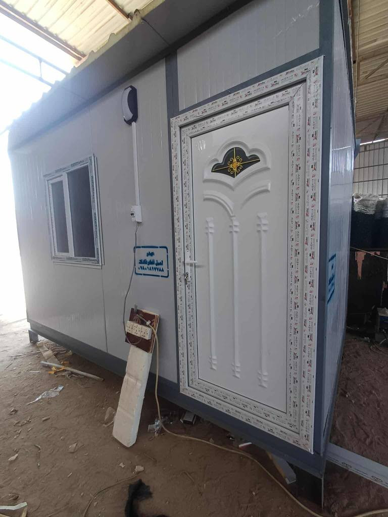 🔥🔥🔥. تحطيم الاسعار.  🚝🚆 سرعه في الانجاز ودقه في العمل.   
***********📞📞📞. متوفر واتساب  
الاسعار. سعر المتر.  23 الف.  للسندويج العادي.    و 33 الف للسندويج ضد الحريق والاضافات للبيوت الجاهزه من السندويج واعمال الكيربي والحداده كافه وتغليف الاسطح ب الكيربي سعر المتر 20 الف كرسته وعمل
تواليت متر مربع بنل. 300 الف 
تواليت متر مربع سندويج 450 الف 
تواليت متر ونص في متر.  750 الف
تواليت متر ونص مربع. 900 الف 
نقطه حراسه 2/2.   900
كرفان 3/2  مليون و الف 
كرفان 3/3. مليون و200 الف 
كرفان 3/4 مليون و350 الف 
كرفان 4/4 مليون و600 الف 
كرفان 3/6. مليونين الف  
 كافه القياسه. وحسب التندر المطلوب  وباسعار خياليه.  كل ما عليك الاتصال برقم 
***********
