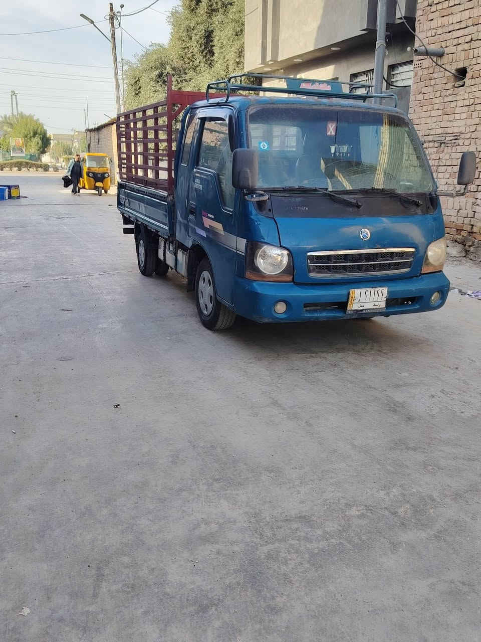 سلام عليكم كيه ام عيون موديل 200 0 رقم واسط سنويه جديده مجدده ل 30 تخم تاير جديد  تسكام مكفوله كفاله عامه مكينه وكير شاصي رقم شاصي كله مكفول مكاني واسط نعمانيه السعر 64 وبيها مجال ***********
