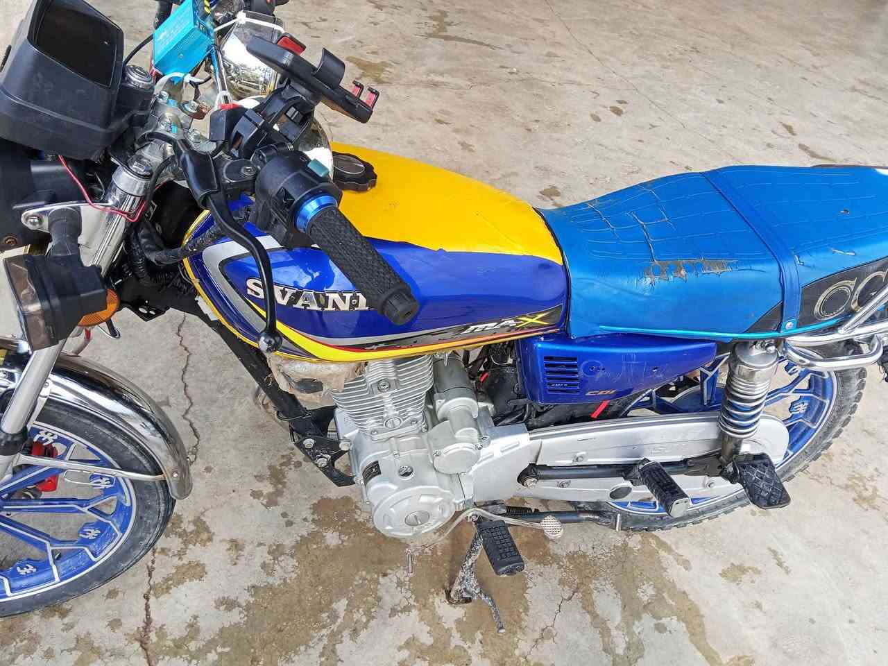 السلام عليكم
موطور سافانه موديل 2024 محرك ما مفتوح
كهربائيات كلو شغال 
الموطور ما شاء الله نضيف وجديد وبلادي 

السعر 625 وبي مجال ***********
