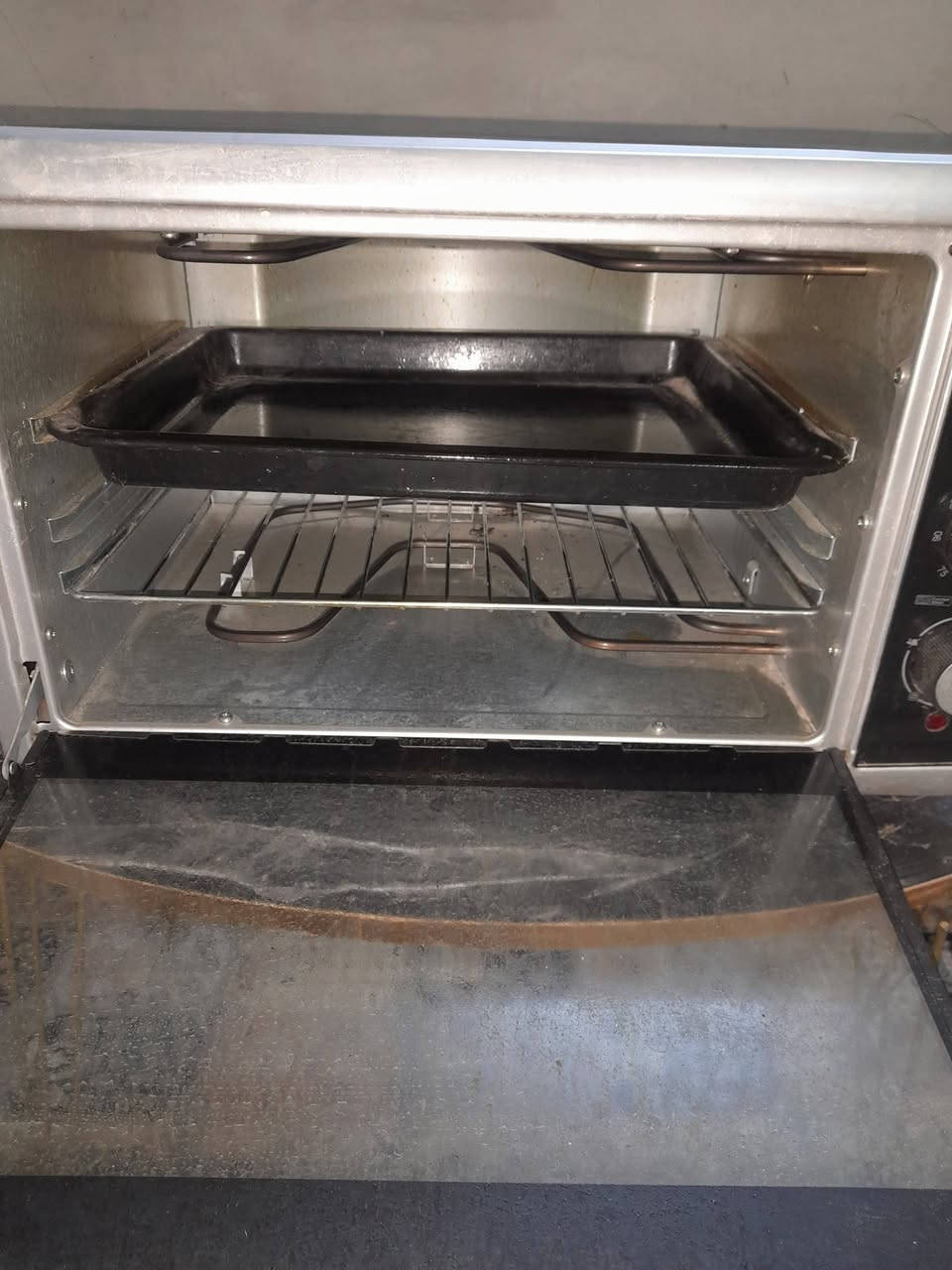 اغراض للبيع الدراجة الزركة ٣٥ الف والبيضة ٤٥ الف اصليات الاوفن ٤٠ الف الاعلام عدد ٣ الواحد ٢٠ الف الطبلات ٢٥ الف الميز الطعام ٤٠ الف المراوح الجدارية على ١٥ الف الوحدة المراوح المربعة على ٢٠ الف الزوج ٣٥ الف العدد ٦قطع بغداد البلديات ***********
