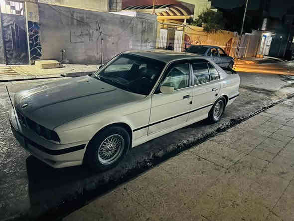 السلام عليكم بي ام 520 محور 525 محرك وكير جديد السياره بدون صبغ مكفوله من الضربه فول اتوماتيك تبريد ثلج رقم نينوى مسطره سنويه لل 2030 السعر 70 وبيها مجال لشراي رقم الموبايل ***********
الاسيا ***********
