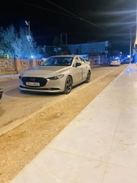اخوان عندي مازدا 3 باسمي موديل 2024 محرك 2500 بدون تيربو  ضرر مثل مموض...