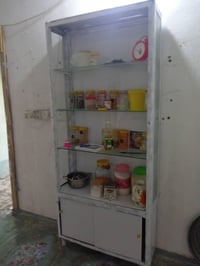 ميز • للبيع