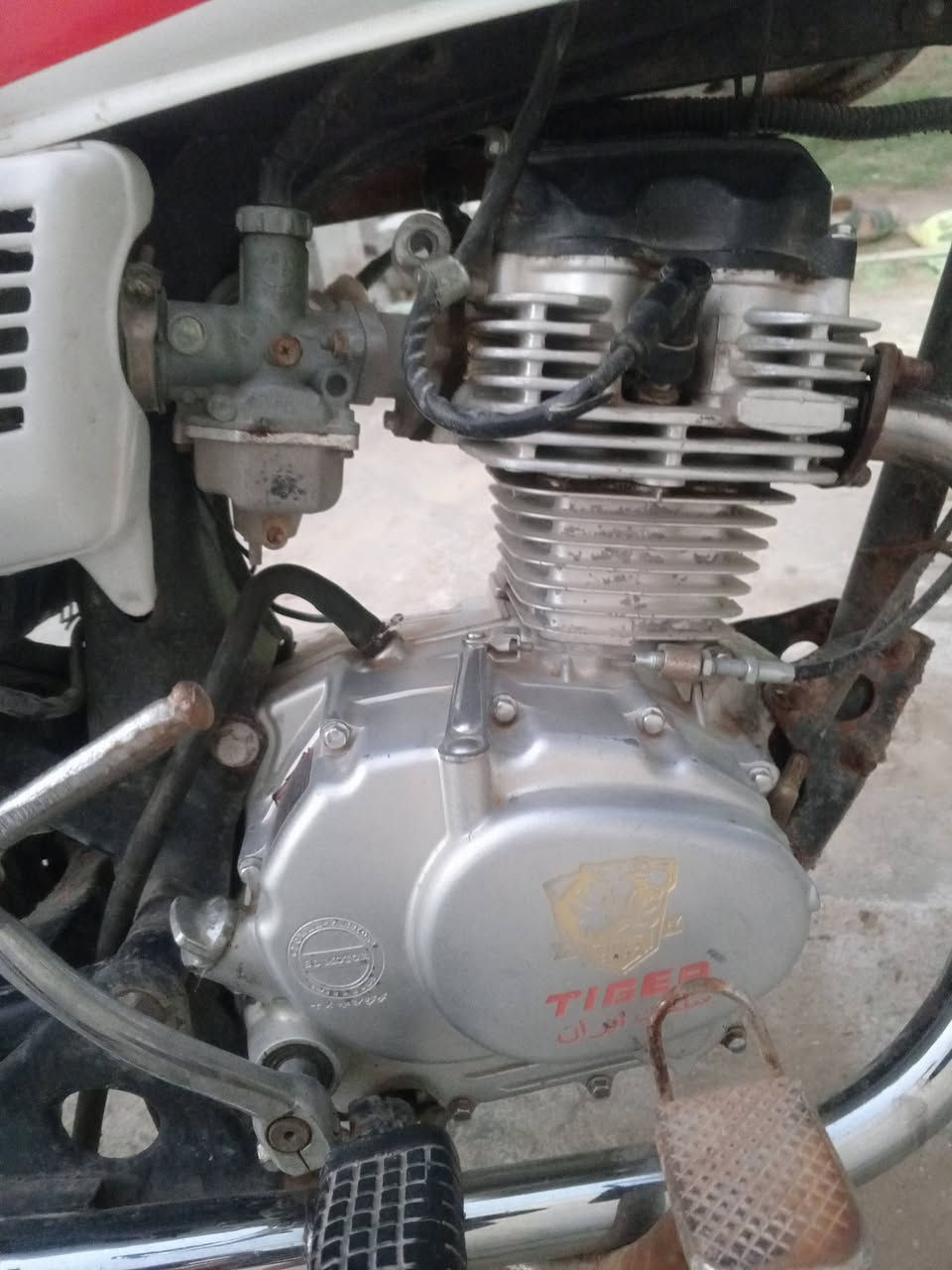 للبيع تايكر (كلك ) الدراجه مكفوله من السرقه .كلشي ما عوزه الدراجه. كهرباء كله شغاله المكينه زينه السعر ٢٧٥ قفل مكاني كربلاء الجدول الغربي ***********
