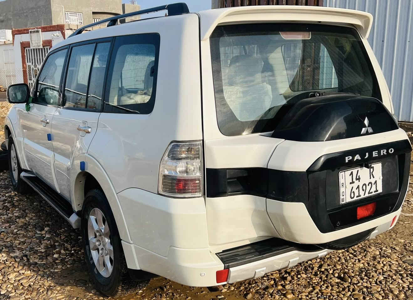 السلام عليكم باجيرو 2016 خليجي احلى من الصور  بيه ملاحضات قليله بارد السعر 160وبيه مجال للاستفسار ***********
