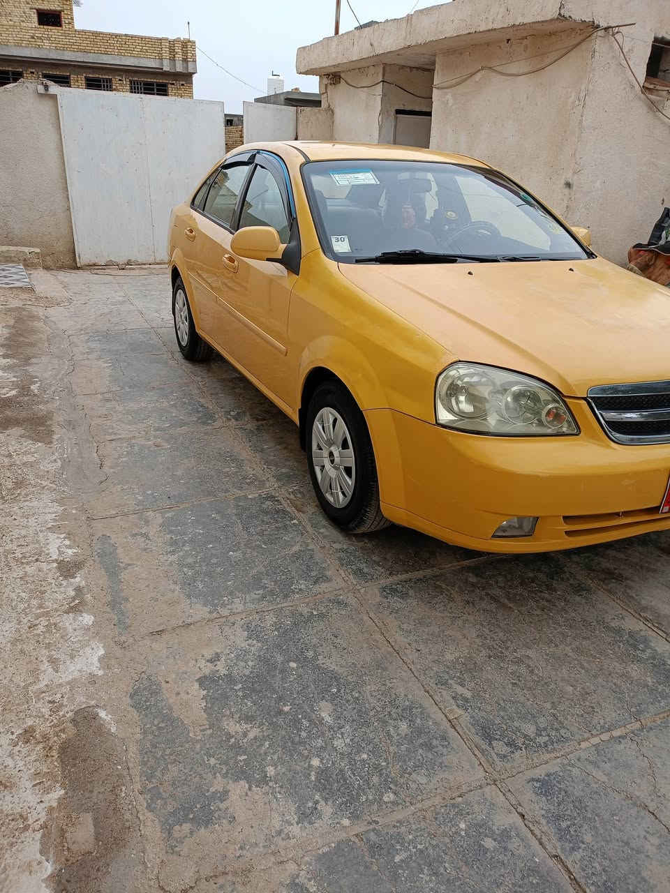 ابوترة 2011  بيها بنيد وجاملغ مصبوغ بدون دواخل اوته تماتيك سيارة جاهزة مابيها نقص رقمها  واسط مكاني ب واسط رقم الهاتف ***********
