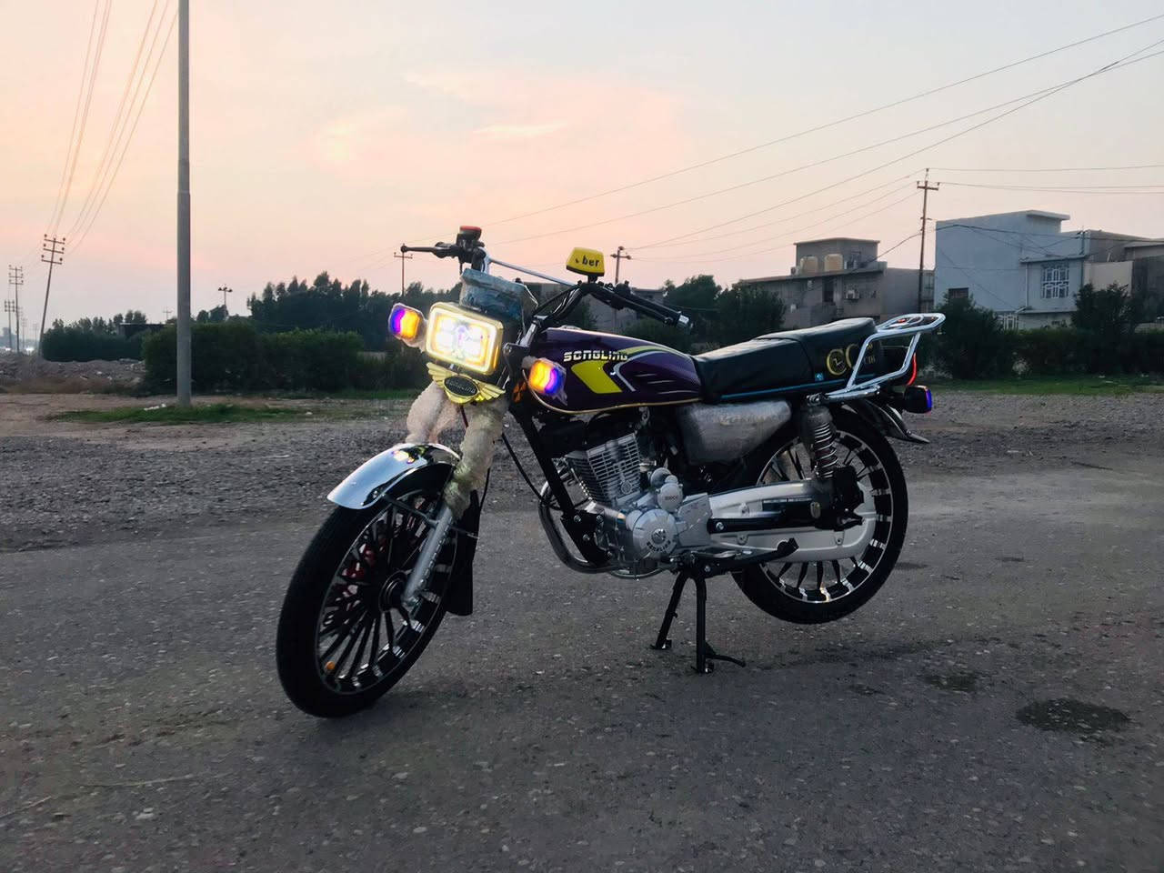 سلام عليكم مكلف بلنشر دراجه سيفان 25 صار شهر من نازله من الوكيل الدراجه مكفوله كفاله عامه السعر 950وبيهه مجال بصيط رقم صاحب الدراجه *********** غير متواجد خاص
