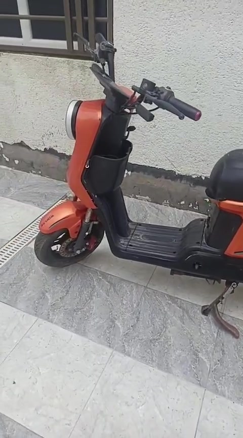 السلام عليكم شباب درجة للبيع نوع r9 دراجه نضيفه دراجه ناقصها بس بطاريات دراجه ***********

