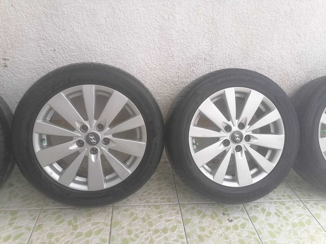 سلام عليكم وياله حجم ١٧ تخم تاير جديده أريده مروس بحجم ١٦ نفس بل صوره مكان بابل *********** مسيب
