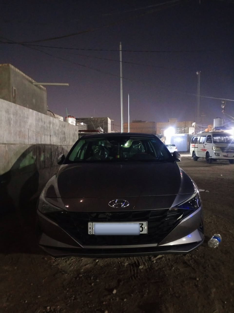 مستعجل ع البيع كلش بسبب ظرف
النترا موديل 23 امريكي ماشية ٤٠ الف كير محرك شاصي  لغود  صدر كفاله . اعبيلهه بانزين محسن ودهن وكالة ليكومولي ماي احمر راديتر حتى ماي الماسحات وكاله المانية . سياره مامتعوبه ابد حره رقم انكليزي . بس بيهه ملاحظات بالكشر تواصل وياي وانطيك التفاصيل ونتفق 

واتساب ***********
