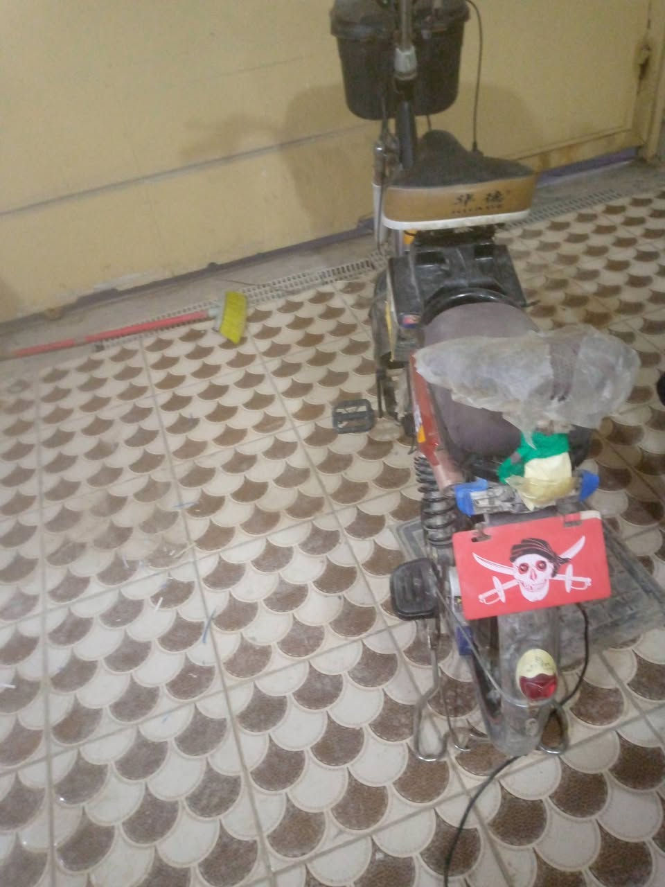 دراجة شحن للبيع حجم 20 دراجة العطل مالتها ملف دراجة سريعه السعر 75 الف مكاني كربلاء الشبانات رقم الهاتف ***********
