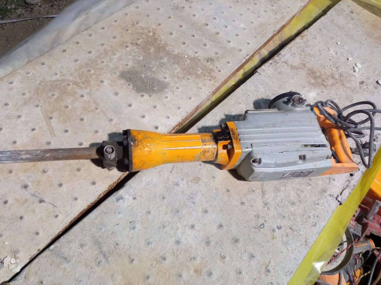 كور للبيع شرط الكفاله السعر 225 الف مع دريل كسار كبير السعر 125 الف


**إذا كنت صاحب هذا الإعلان وتريد حذفه لأي سبب، رجاءا أرسل رسالة إلى الدعم الفني**