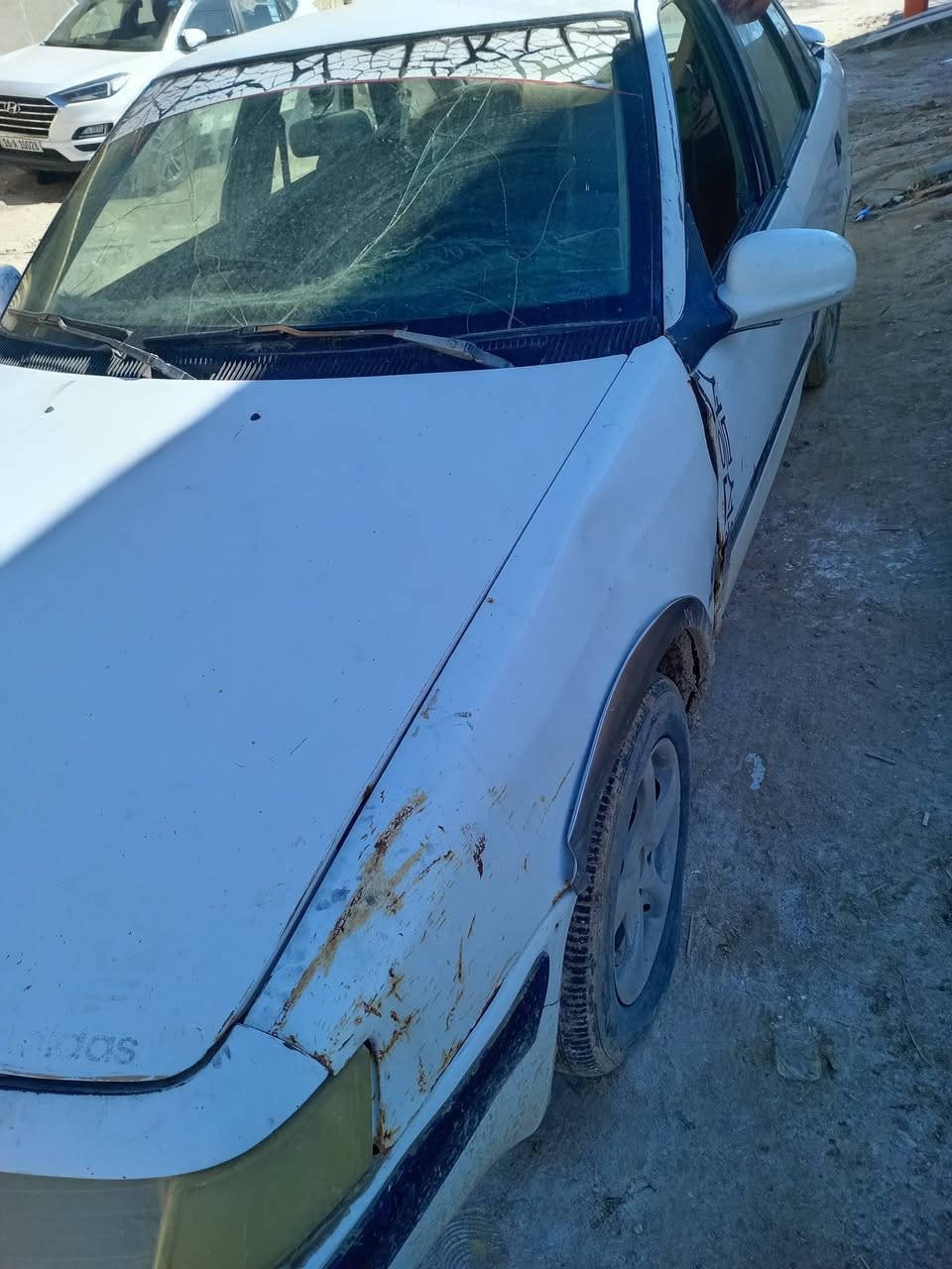 السلام عليكم للبيع اسبرو ٩٥ مشروع وطني سنويه ساقطه اللوحه الخلفيه مفقوده السعر 15 $ ***********
